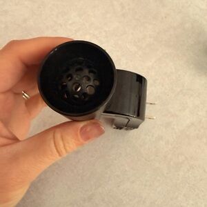 Black Plug-in Wall-flower